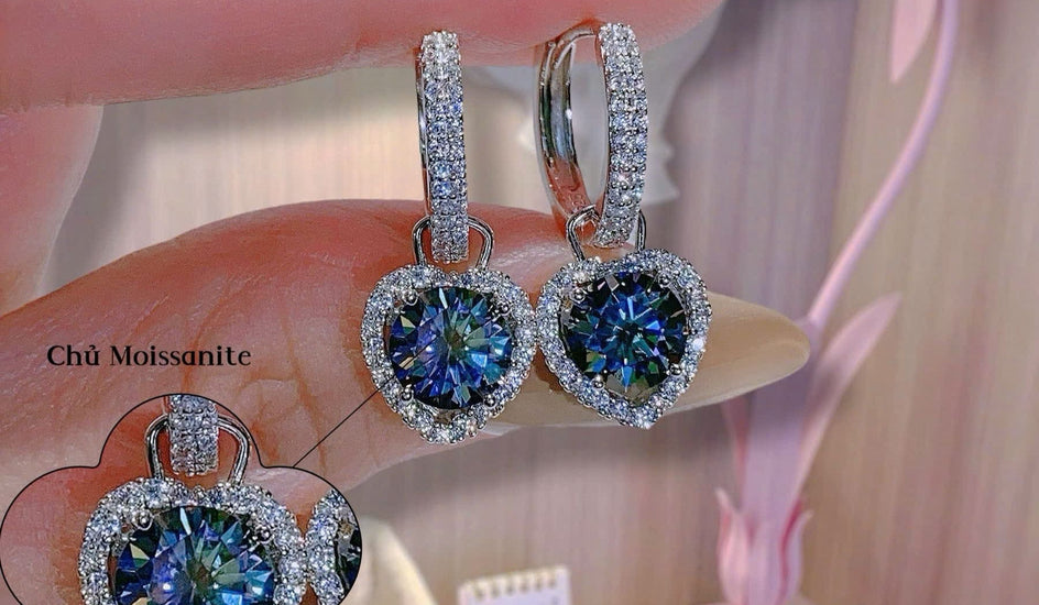 JEWELRY GIFTS TO CUT THE HEARTS OF BEAUTIFUL WOMEN