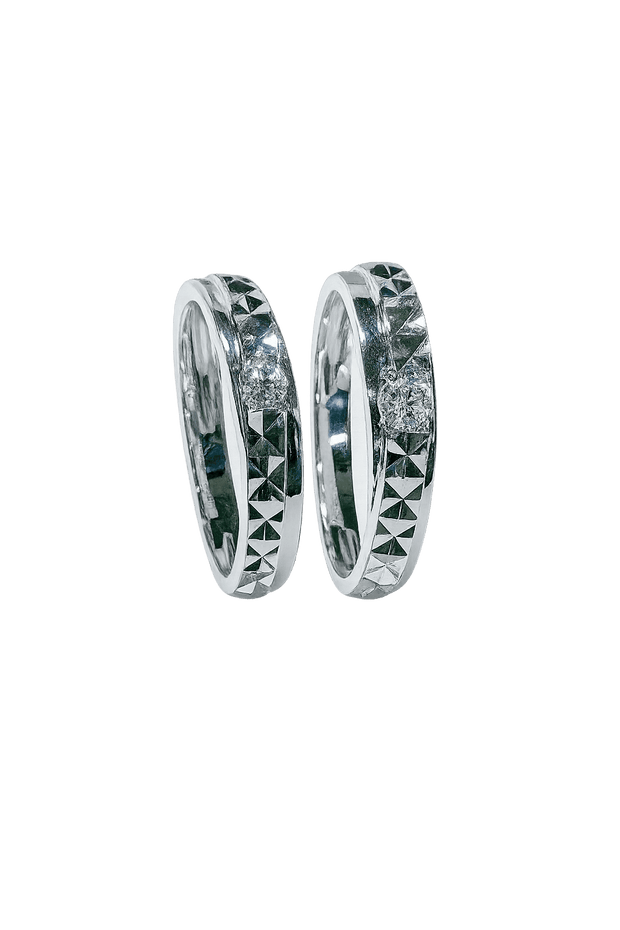 GeoGleam Pyramid Couple Rings – Modern Platinum Duo