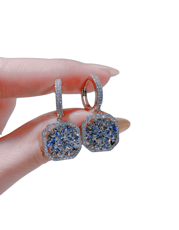 AuraCrown Moissanite Earrings – Bold Brilliance