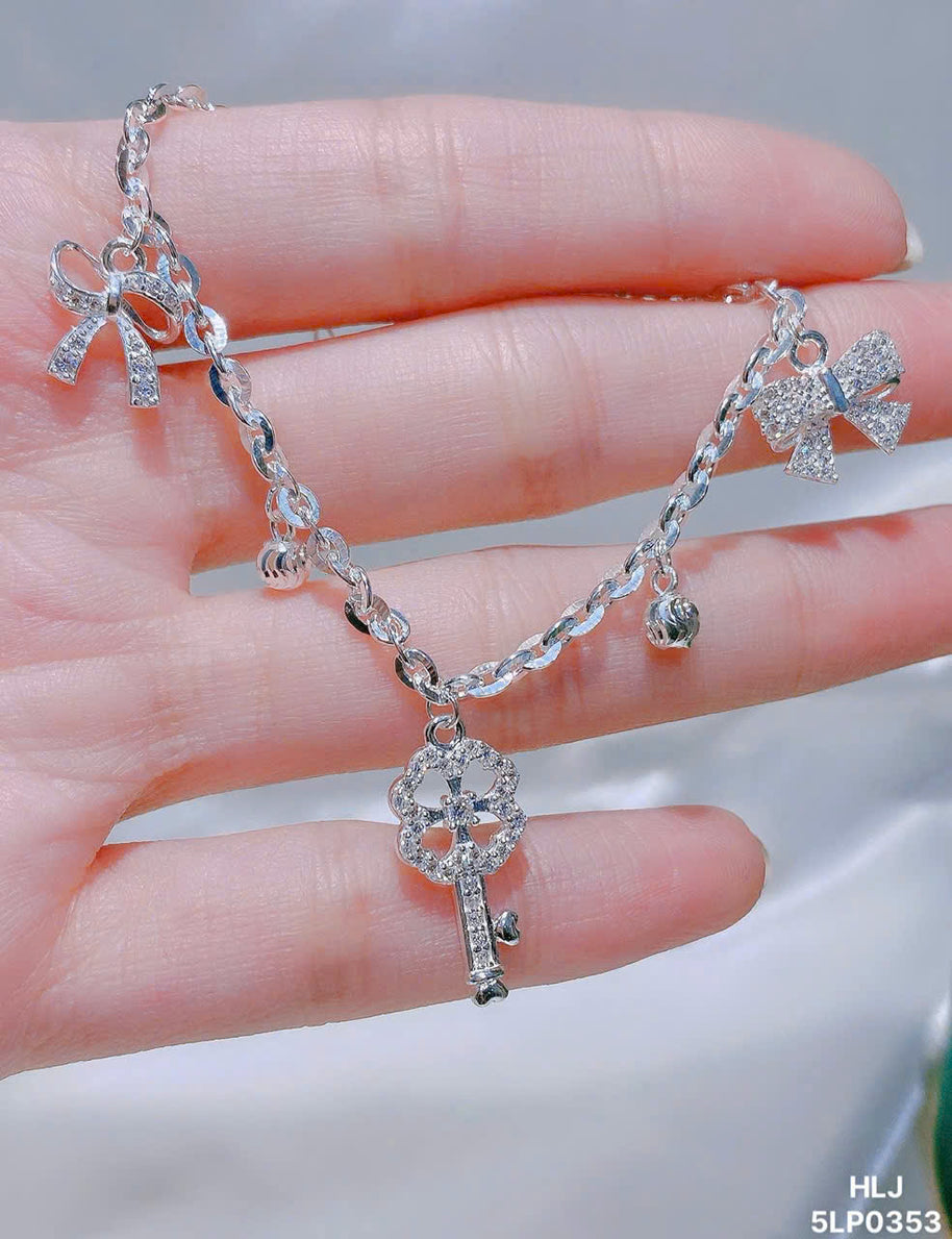 HLJB001 Nova BlossomLuxe Bracelet – Platinum Statement Gift