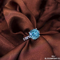 HLJR020 Aura SpiralLuxe Ring – Platinum Statement Gift