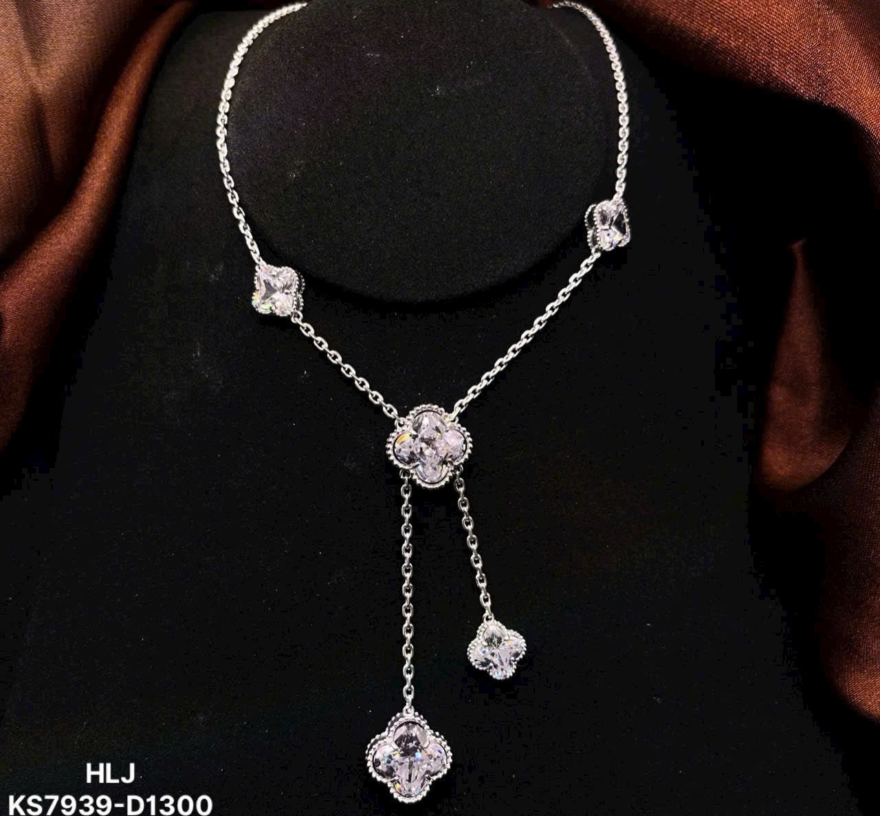 HLJN018 Lumia CloverCascade Necklace – Platinum Statement Gift