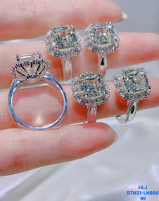 3,8CT Diamond Ring