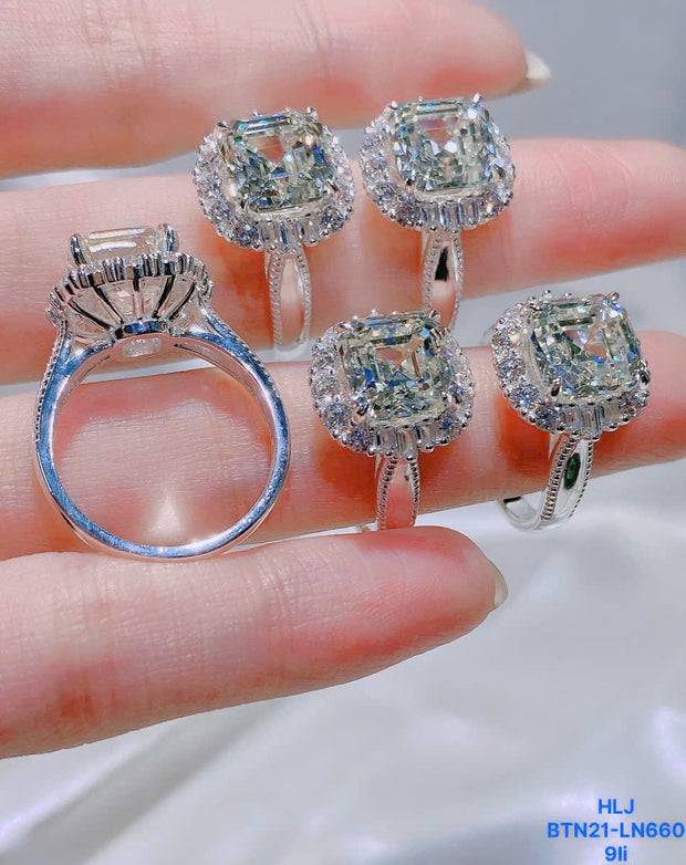 3,8CT Diamond Ring