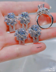 4,8CT Diamond Ring