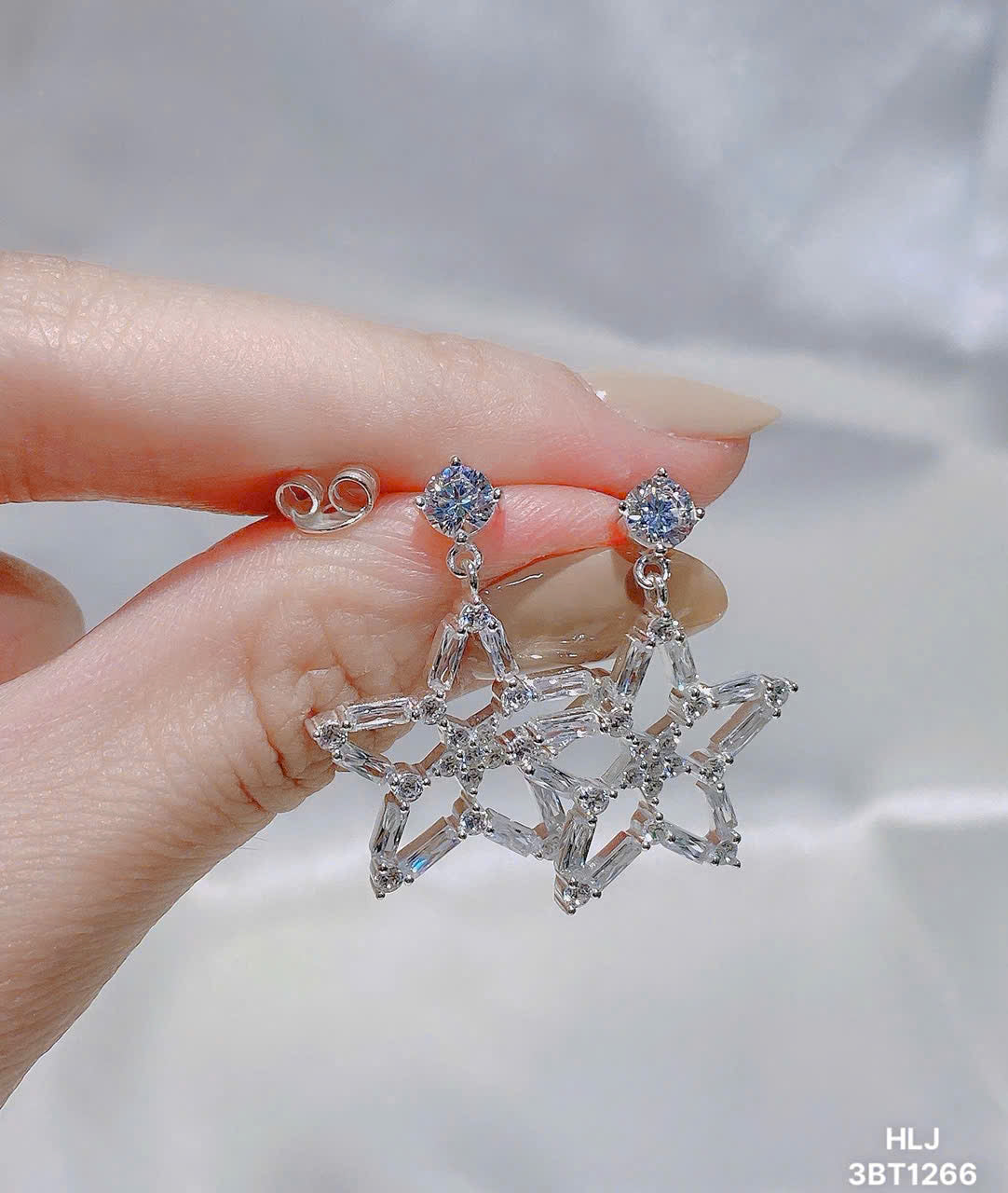 4CT Diamond Earrings