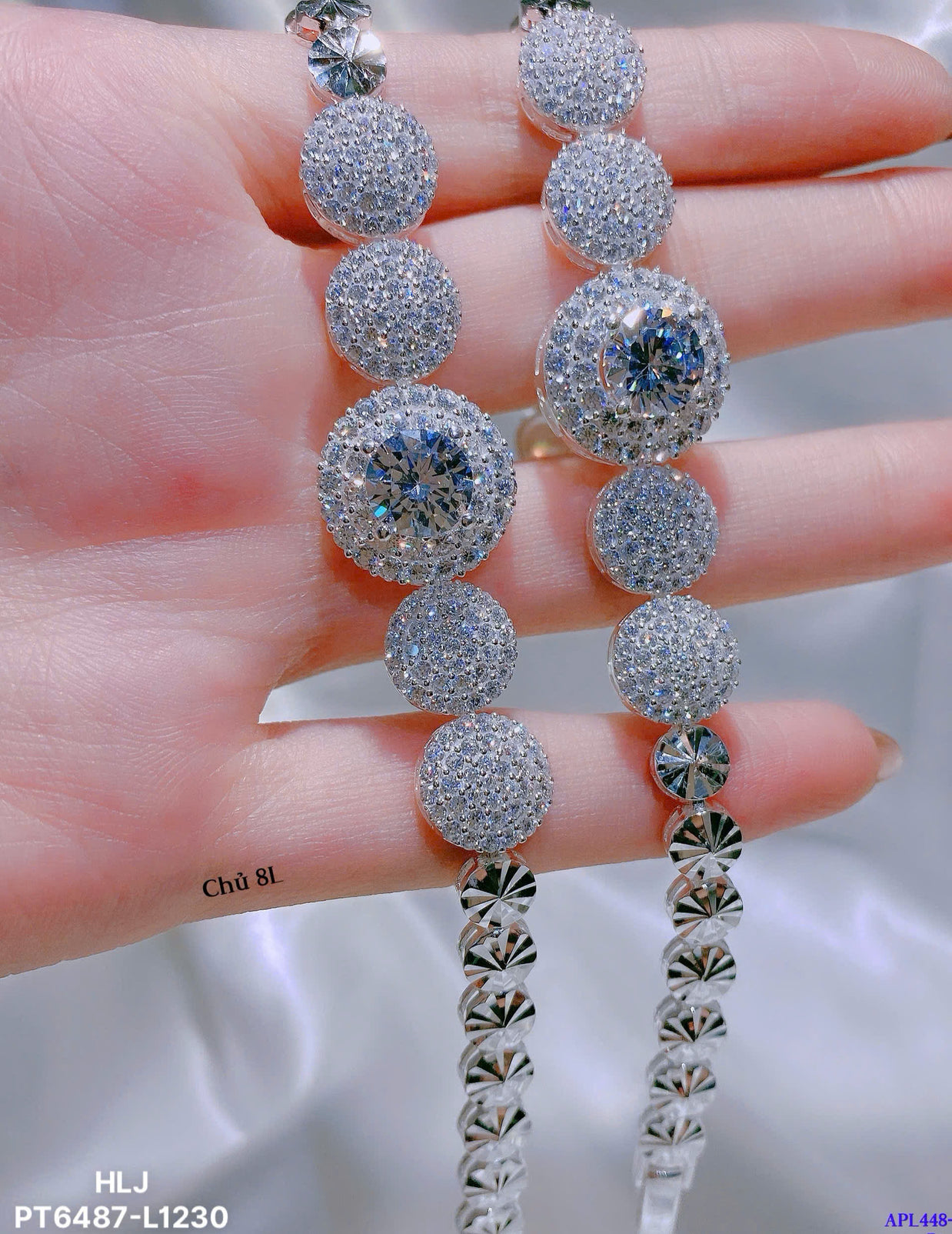 Imperial Sunburst Moissanite Bracelet – Full-Pavé Royal Brilliance