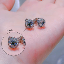 PetalHalo Moissanite Stud Earrings – Classic Sparkle