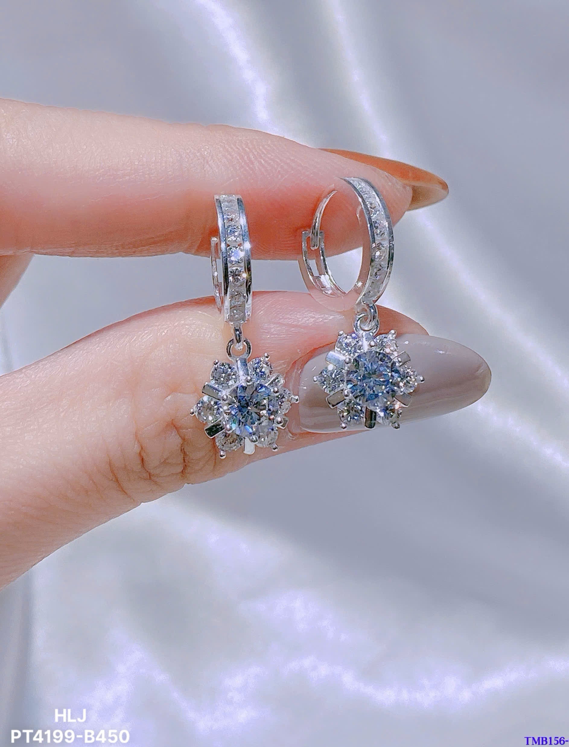 0,5CT Diamond Earrings