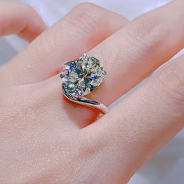 Emerald Muse CZ Ring Statement Gift
