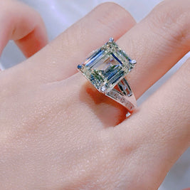 Emerald Muse CZ Ring Statement Gift
