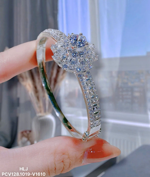 EmpressCrown Moissanite Bangle – Royal Brilliance Redefined