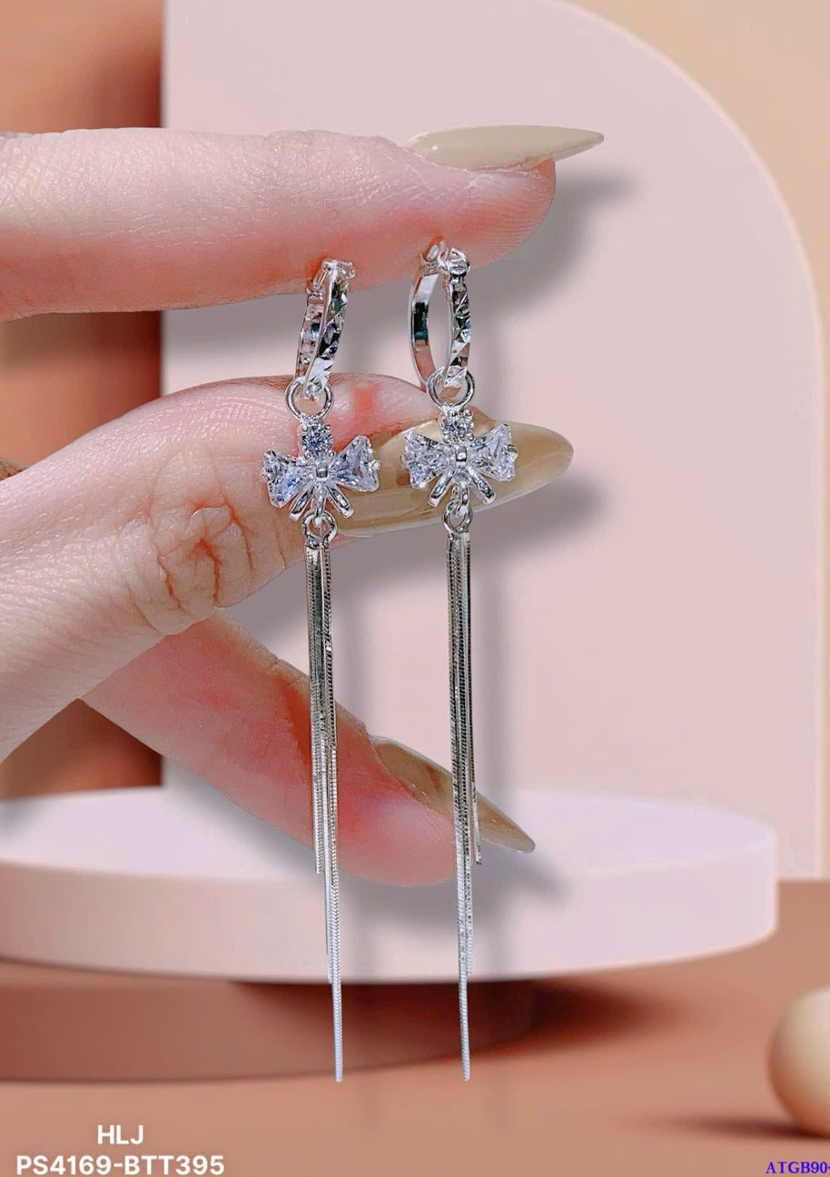 LumiaDrop Moissanite Earrings – Modern Minimalist Sparkle