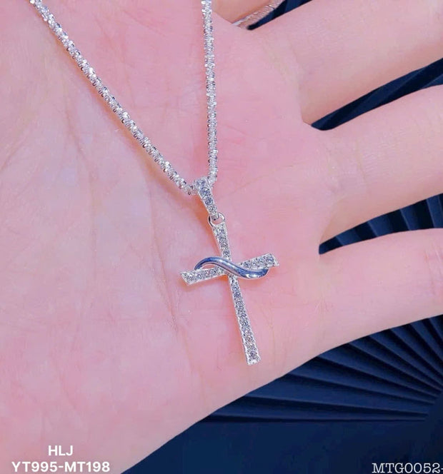 Radiant Cross Moissanite Pendant – Timeless Divine Brilliance