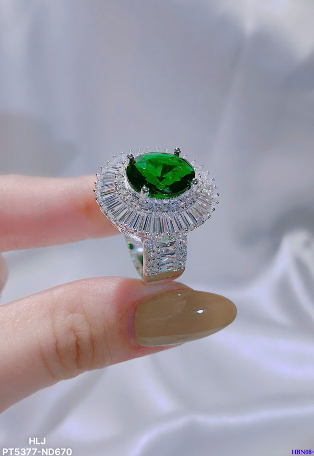 CrownLuxe Halo Ring – 4.45CT Brilliance