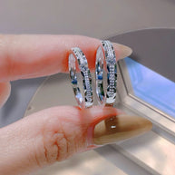 GeoGleam Pyramid Couple Rings – Modern Platinum Duo