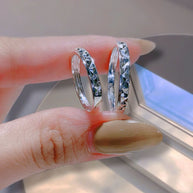 GeoGleam Pyramid Couple Rings – Modern Platinum Duo