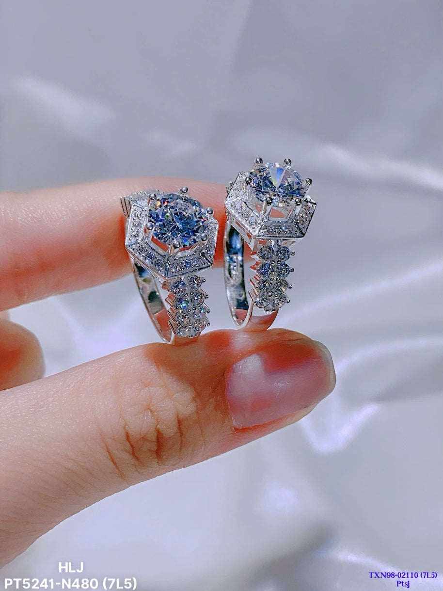 HexaCrown CZ Moissanite Ring – Architectural Sparkle