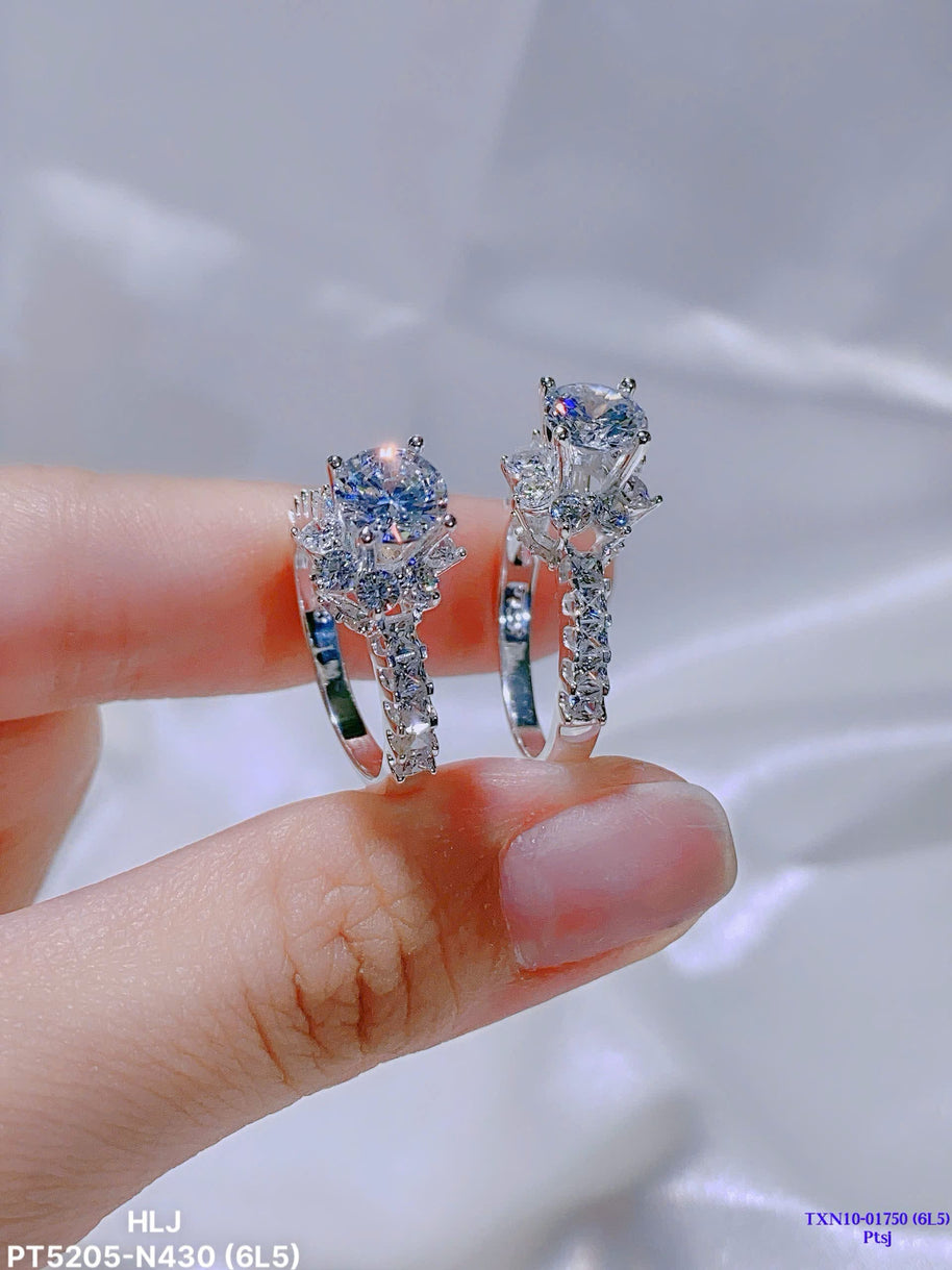 HexaCrown CZ Moissanite Ring – Architectural Sparkle