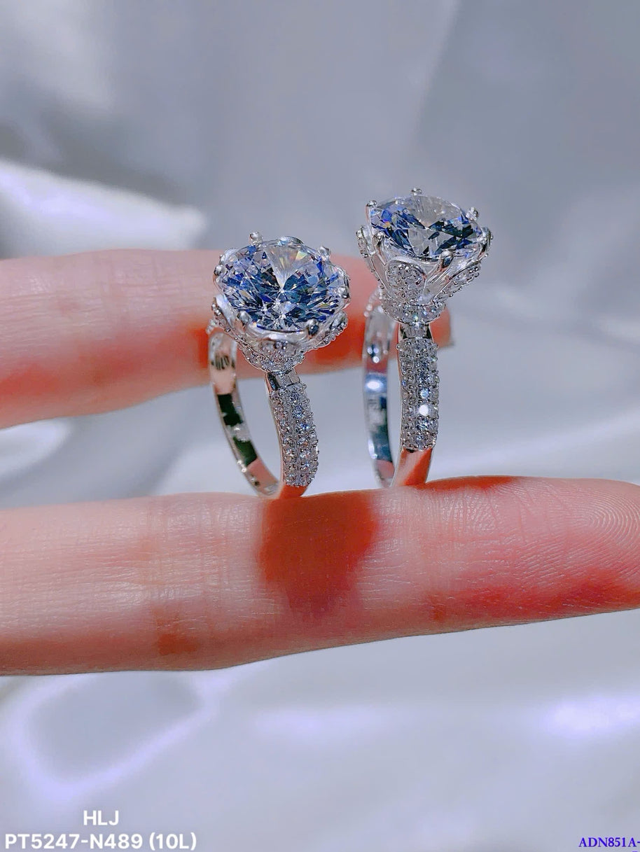 HexaCrown CZ Moissanite Ring – Architectural Sparkle