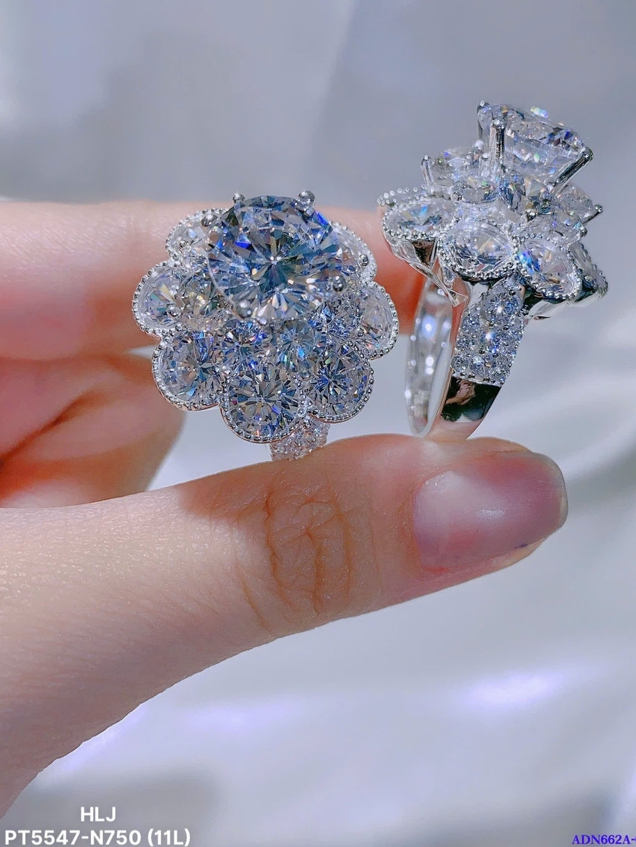 HexaCrown CZ Moissanite Ring – Architectural Sparkle